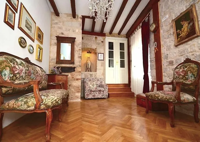 Capogrosso Palace